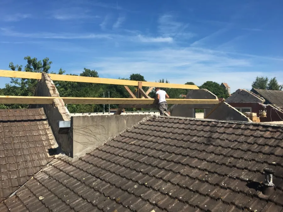 Chantier de rénovation de toiture à Six-Fours-les-Plages