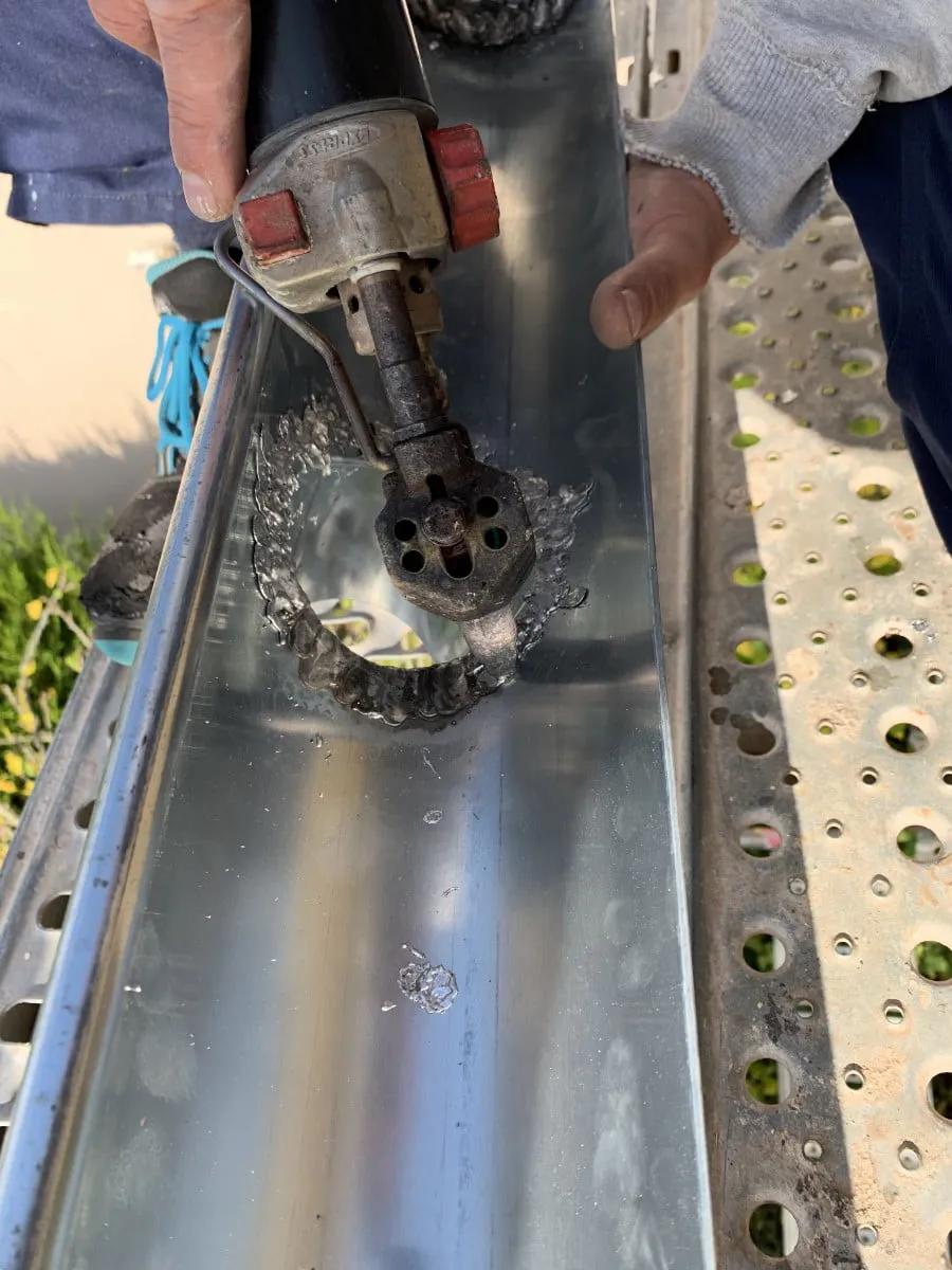 Pose & remplacement de gouttières