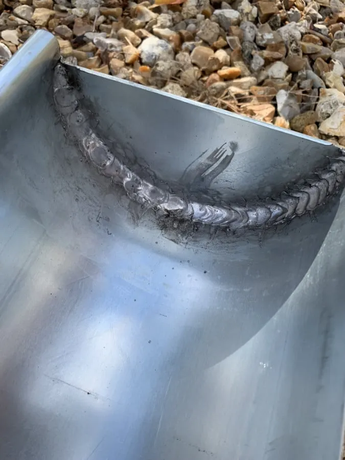 Soudure de gouttière zinc par LJ Couverture