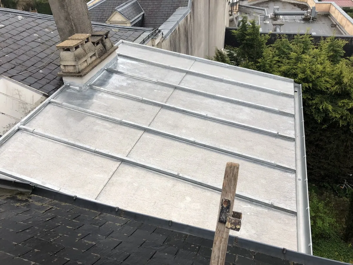 Structure bac acier au Revest-les-Eaux