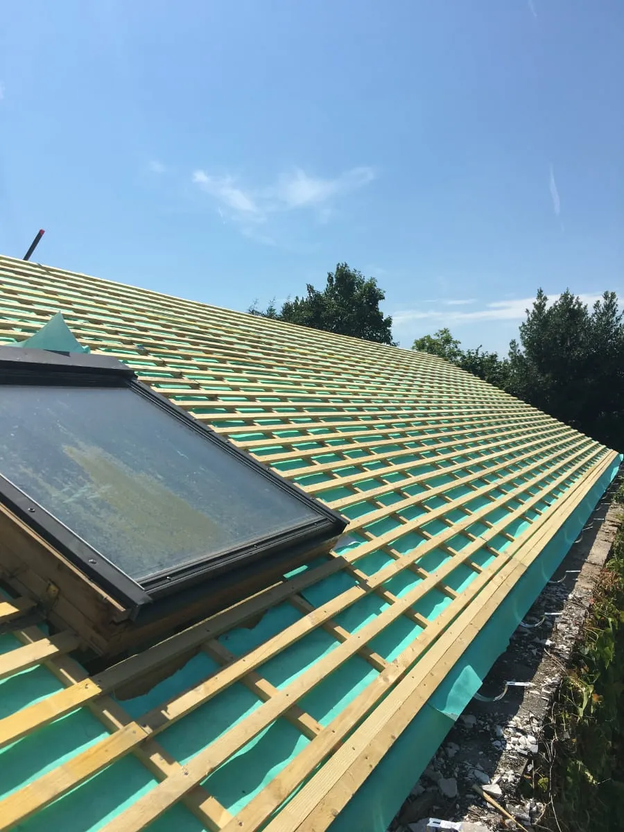 Écran sous toiture avec velux